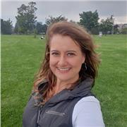 Clases de baile y rumba aeróbica. Haz ejercicio de manera divertida en la comodidad de tu casa